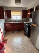 Building Photo - 7241 N Ridge Blvd