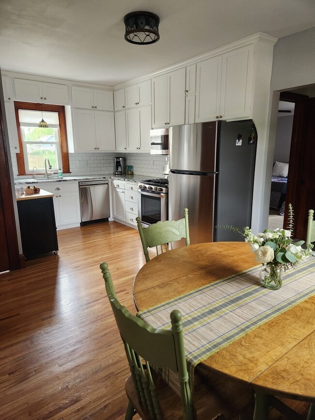 Kitchen - 224 S Pine St