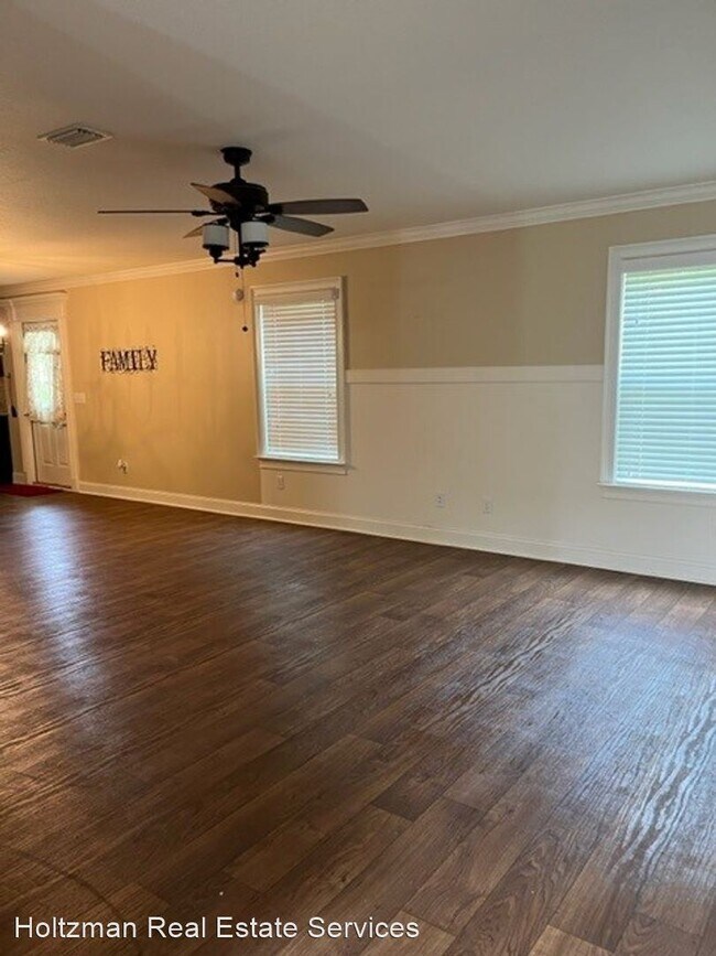 Building Photo - 5 br, 3 bath House - 55 NE Clay Street
