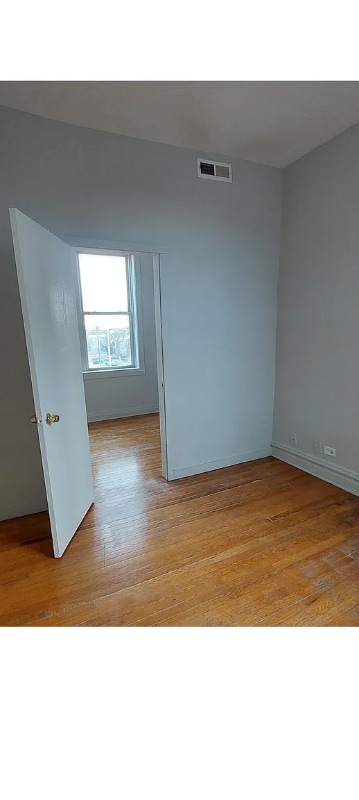 Building Photo - 1242 S Albany Ave