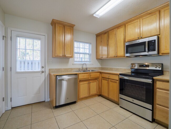 Foto del edificio - 2BD/2.5B Townhome in Valdosta!
