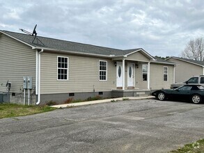 Building Photo - 1346 Carter Grove Rd