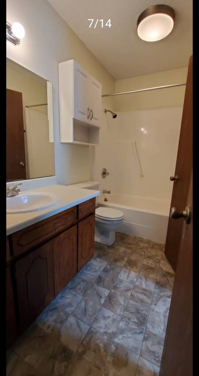 Foto del edificio - 5112 Shadylane Dr