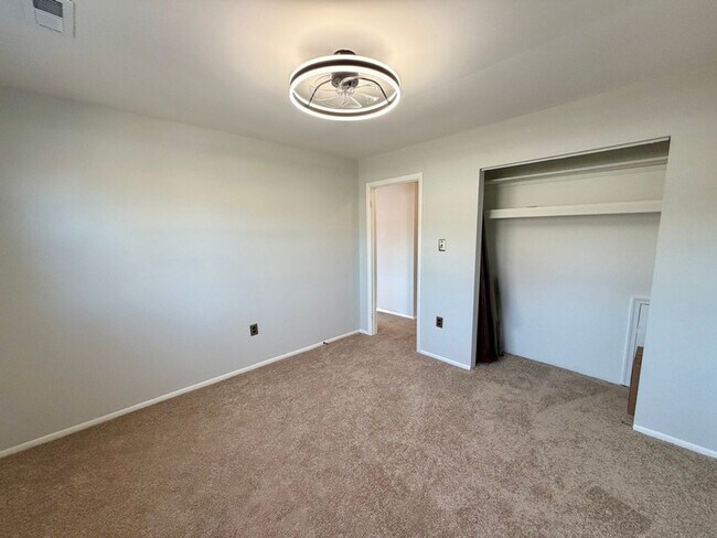 Foto del edificio - Coming Soon In Woodbridge!