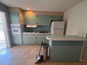 Building Photo - 13793 Oleander Ave