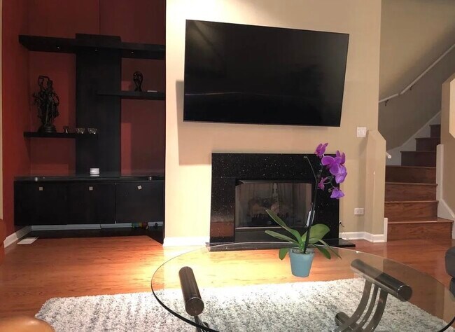 Foto del edificio - 842 W 15th Pl