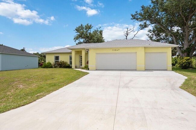 Building Photo - 11247 Euler Ave