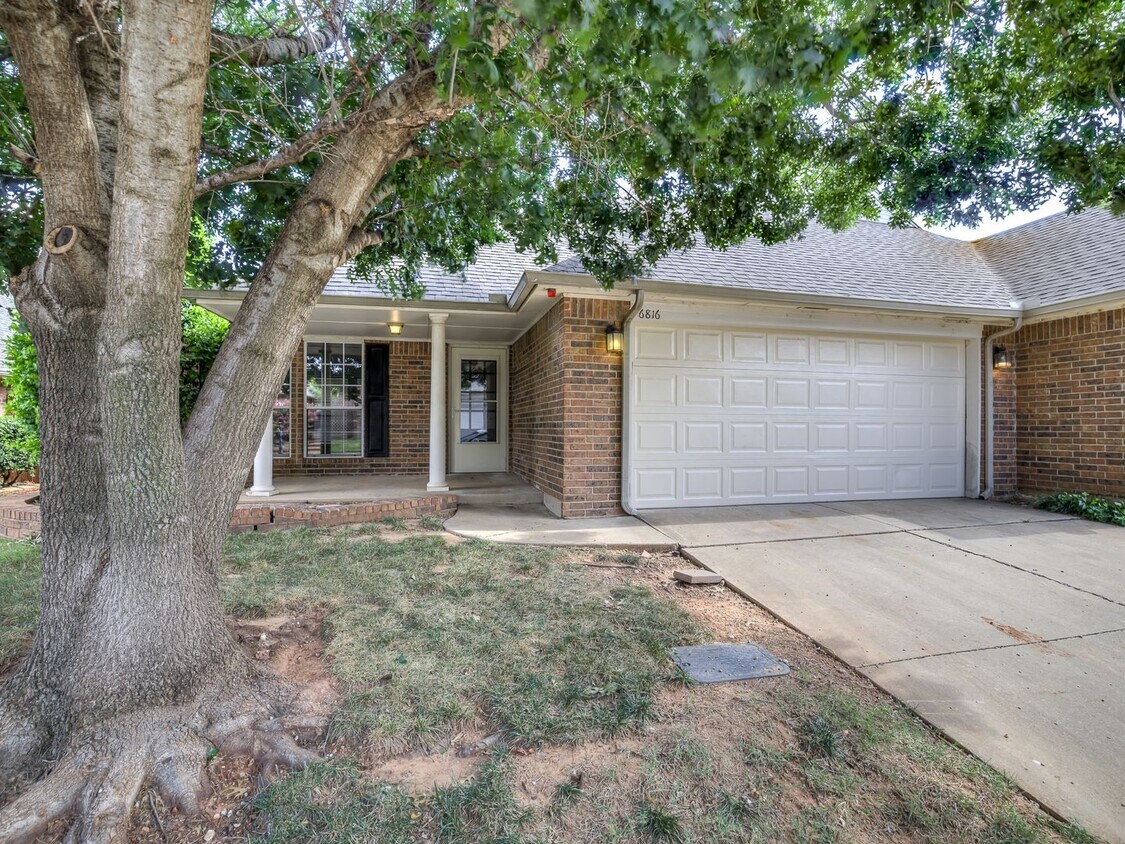 Foto principal - Updated Home + Deer Creek Schools + 3 bedr...