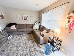 Building Photo - 916 E Market St