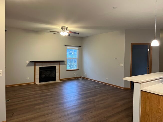 Building Photo - 102 Louie Ln