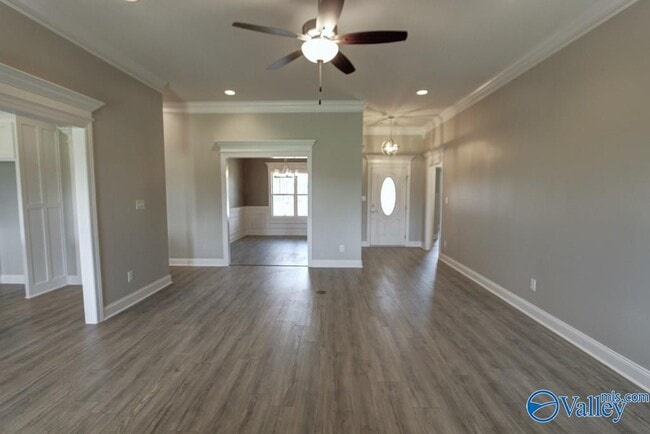 Building Photo - 17212 Stonegate Dr