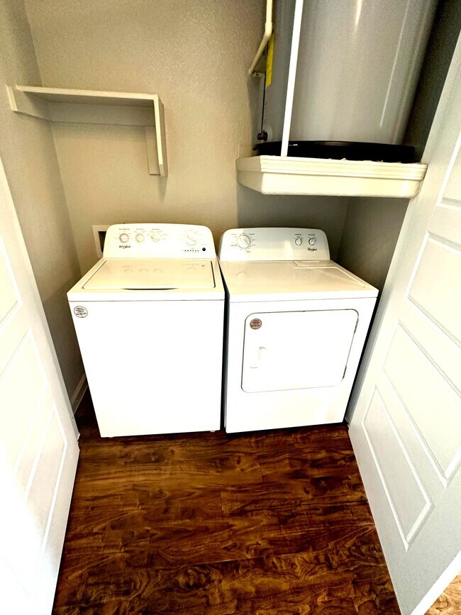 Foto del edificio - 27040 U.S. 380 Apt #01-180, Aubrey, TX 76227 - 1 BR 1 BA condo