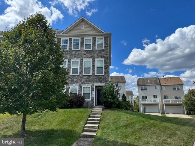 Foto del edificio - 2707 Sunnyside Ln