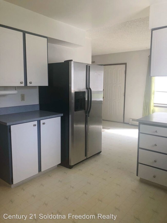 Building Photo - 3 br, 1 bath House - 715 Maple
