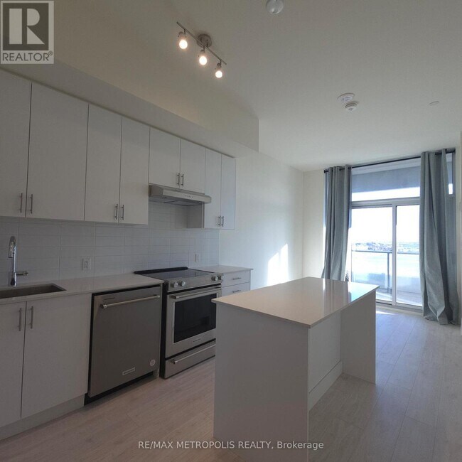 Building Photo - 8960 Jane St