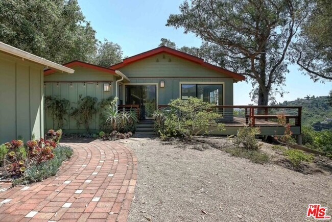 Foto del edificio - 112 Crestview Ln