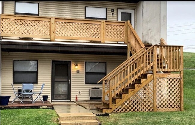 Building Photo - 1334 W Wyomissing Ct