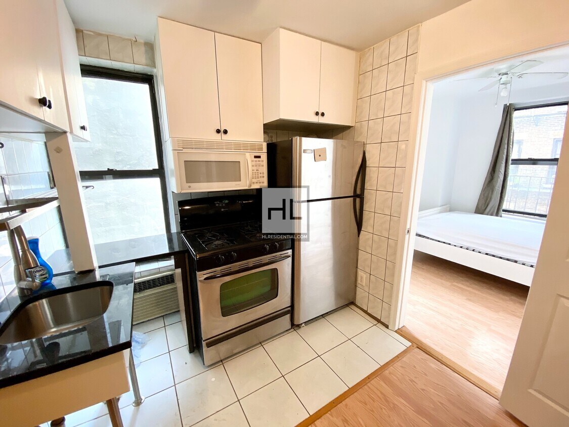 MOTT STREET Room for Rent in New York, NY