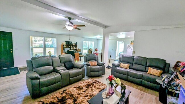 Foto del edificio - 5313 Johnson Ave