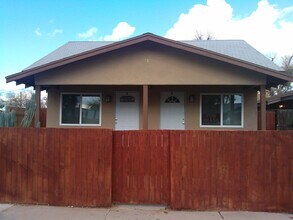 Building Photo - 116 E Cullumber Ave