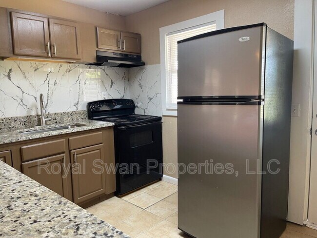 Foto del edificio - 4520 Clubhouse Rd