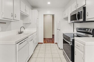 Building Photo - 8641 Lake Murray Blvd