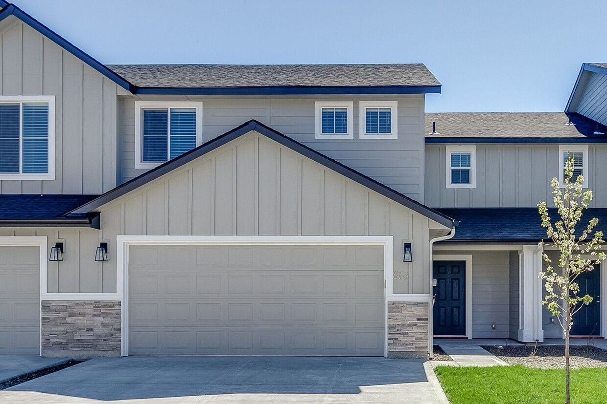 Primary Photo - Beautiful 3 Bedroom Townhome for Lease!