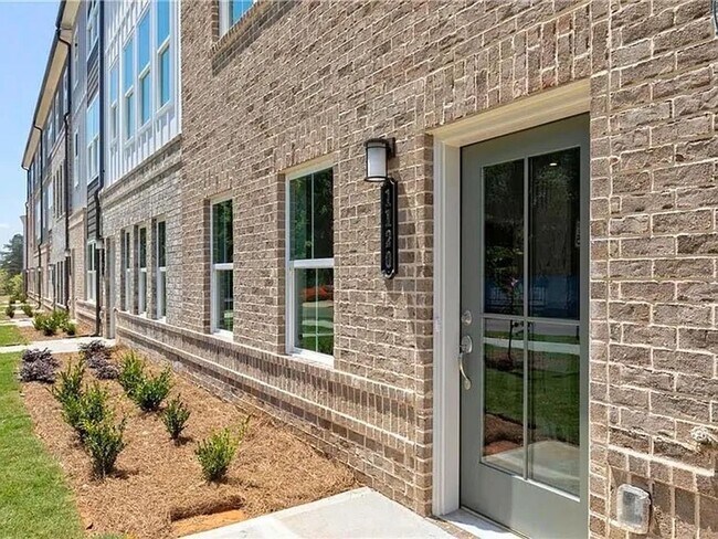 Foto del edificio - Spacious 3bd/4ba Townhome in Acworth w/ Al...