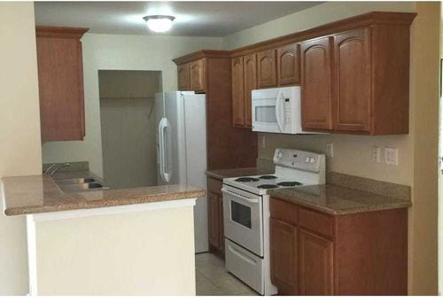 Building Photo - 2712 Alcazar Dr