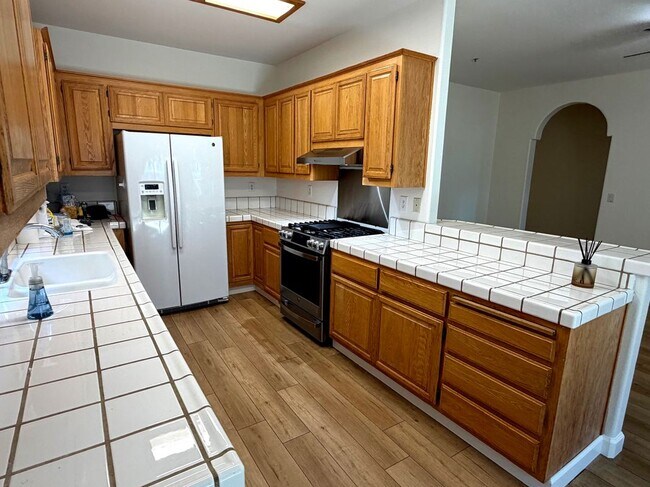 Building Photo - 2117 Devonshire Dr