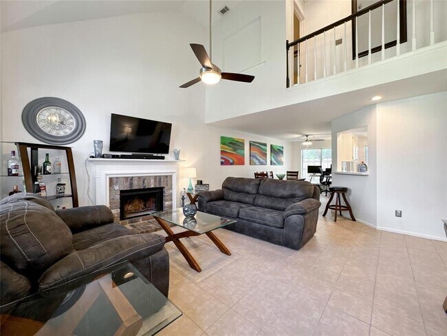 Building Photo - 5202 Spring Cir Dr