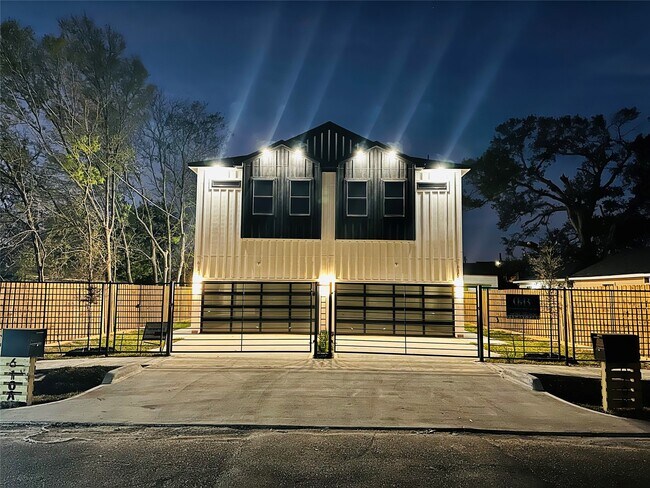 Foto del edificio - 610 E 41st St