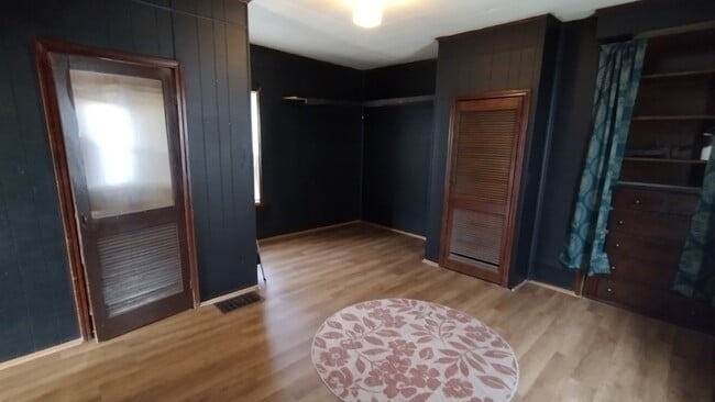 Foto del edificio - 226 Beaver Ave NE