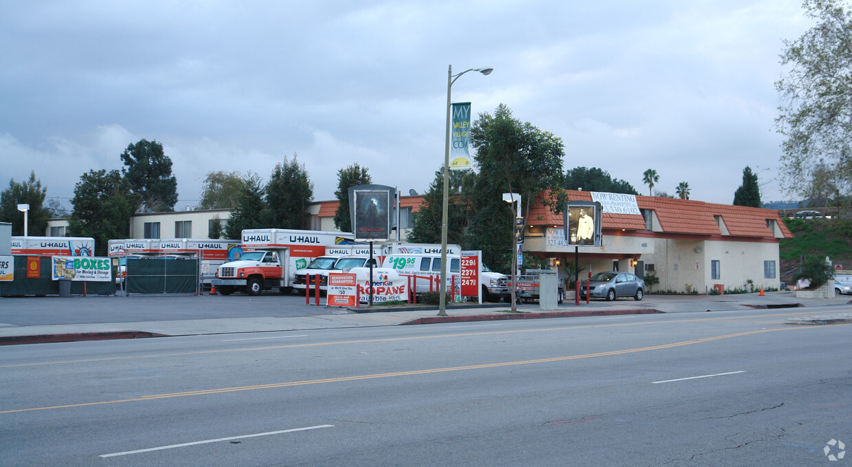 Foto del edificio - Laurel Canyon Apartments