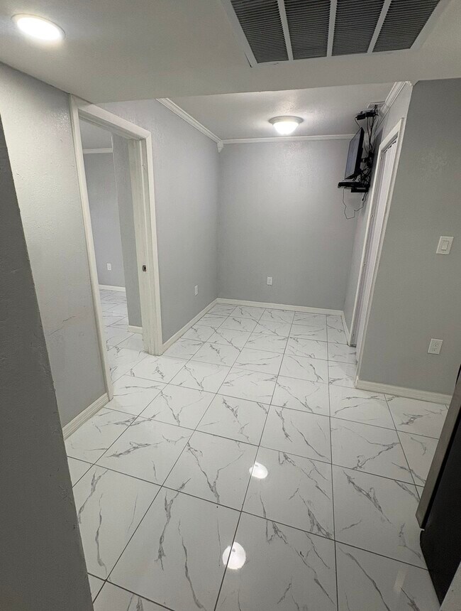 Foto del edificio - 545 SW 10th St