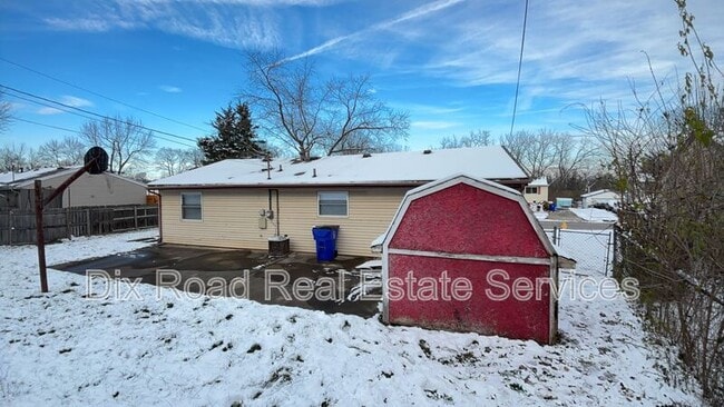 Building Photo - 425 Smalley Blvd