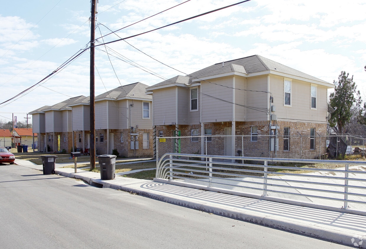 Building Photo - 414 Harlan Ave