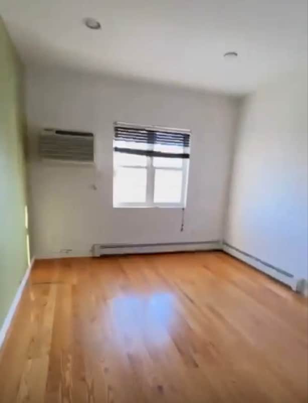 Building Photo - 20-10 Steinway St