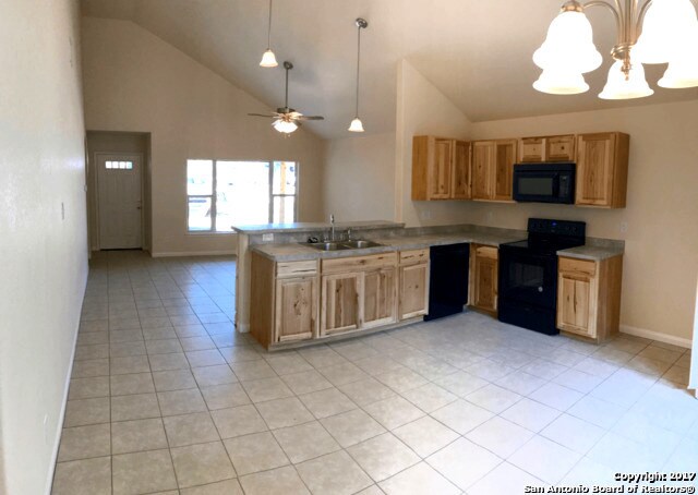 Building Photo - 1232 Eastview Dr