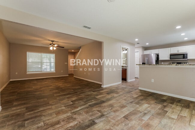 Foto del edificio - 209 Woodknoll Pl