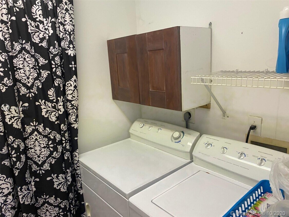 Foto principal - 1154 NW 116th Ave