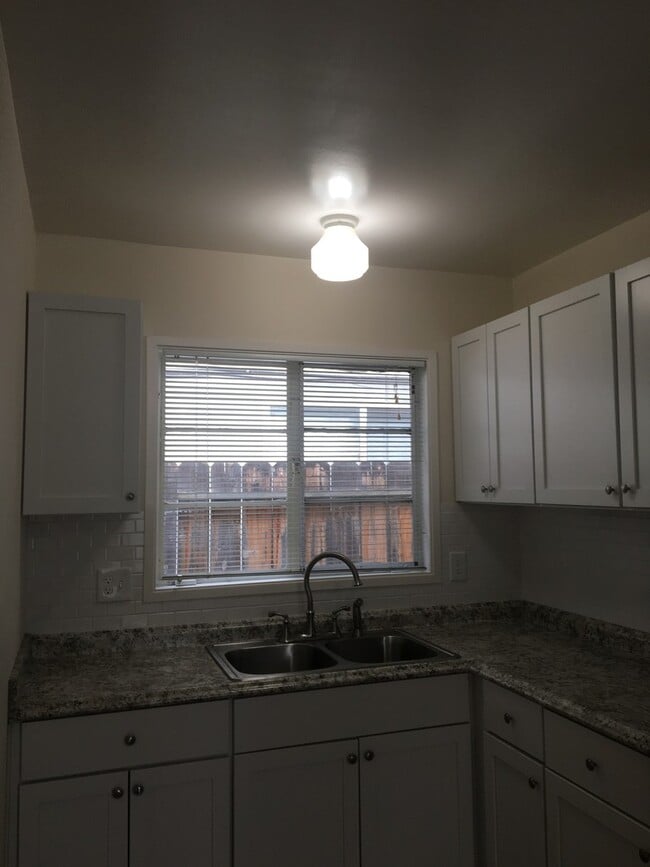 Building Photo - 3024 Third Ave