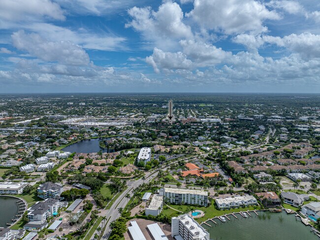 Foto del edificio - 4082 Belair Ln