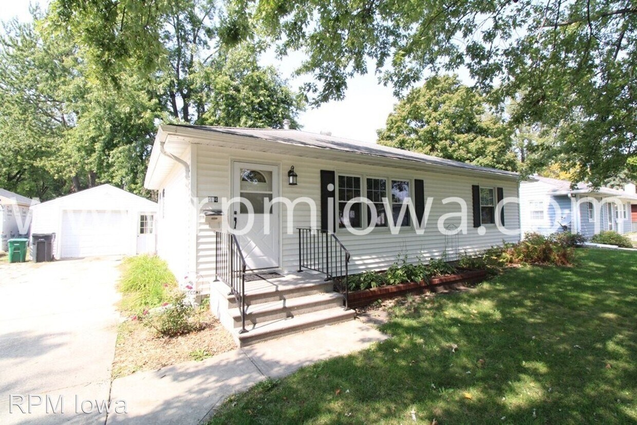 Foto principal - 2 br, 1 bath House - 514 SW Cherry Street