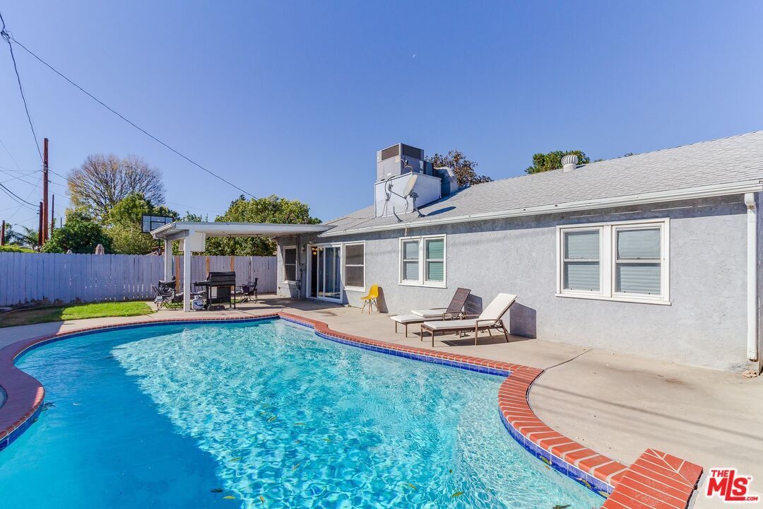 Foto principal - 7858 Jamieson Ave