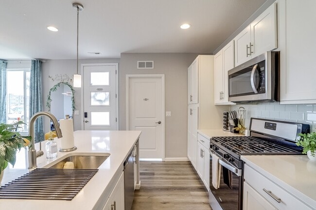 Photo - 5305 E 63rd Pl (Commerce City, CO) Townhome