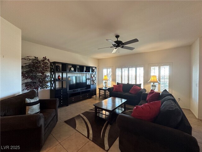 Foto del edificio - 860 Canterra St