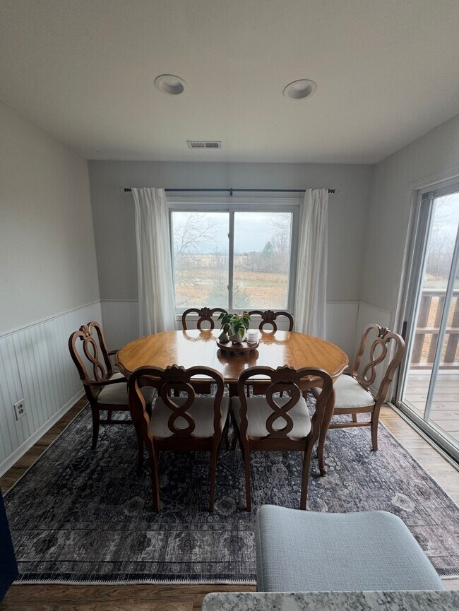 Foto del edificio - 906 Thornwood Dr