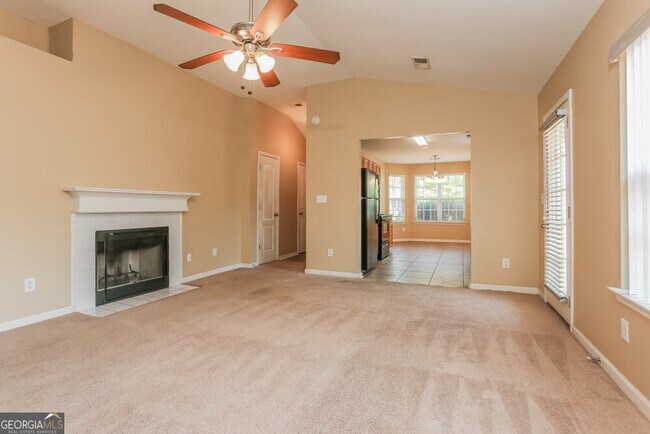 Building Photo - 25 Lakeridge Ct
