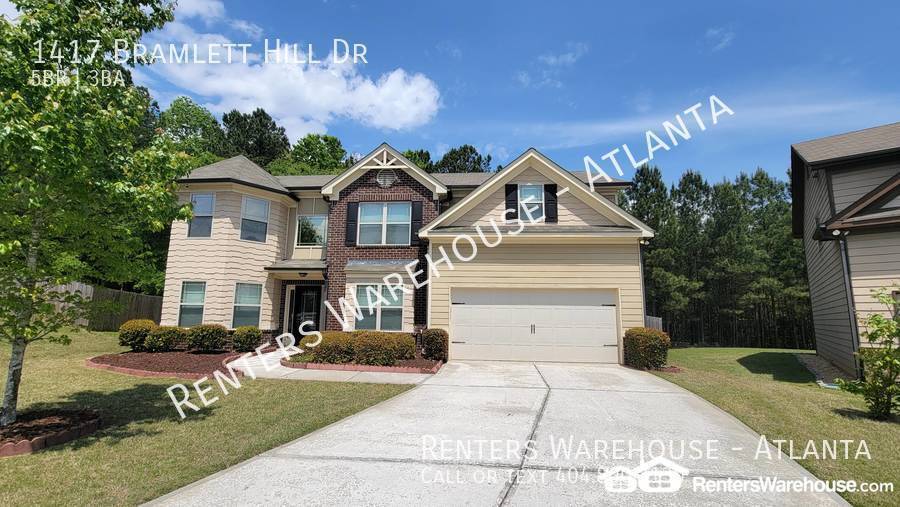 Foto principal - Spacious 5 Bedroom home in Lawrenceville